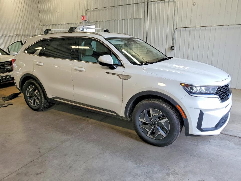 2022 KIA SORENTO S 4
