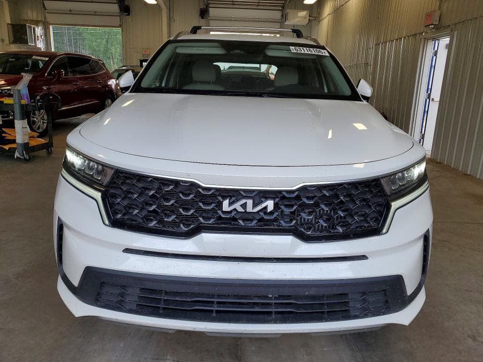 2022 KIA SORENTO S 5