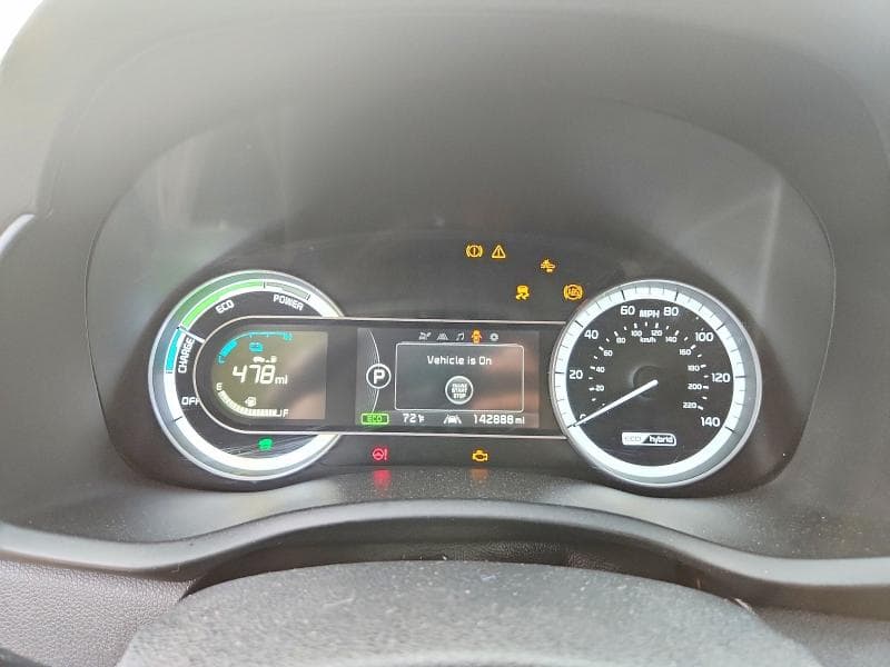 2017 KIA NIRO LX 9