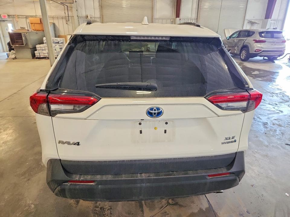 2021 TOYOTA RAV4 HYBRID XLE 6