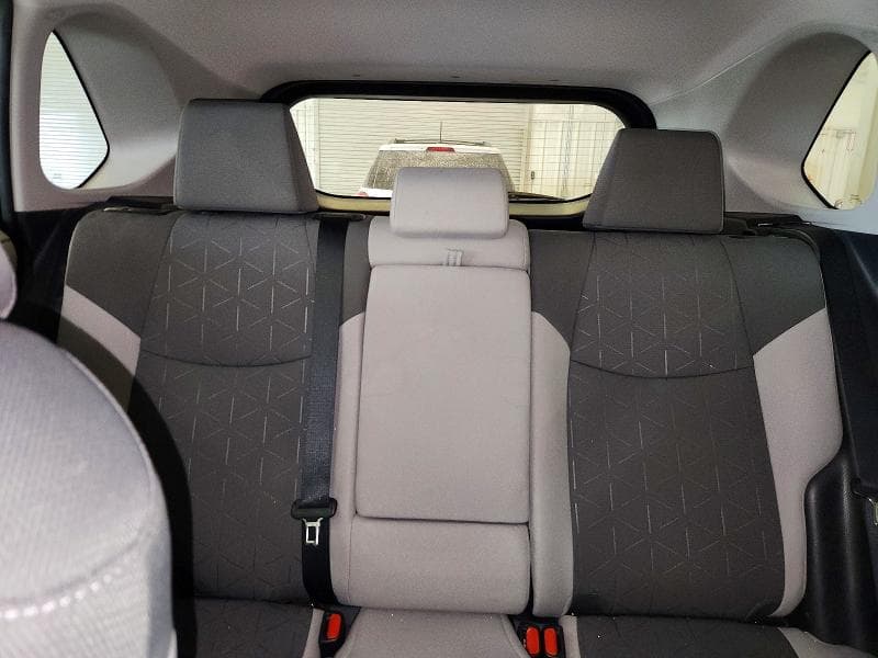 2021 TOYOTA RAV4 HYBRID XLE 10