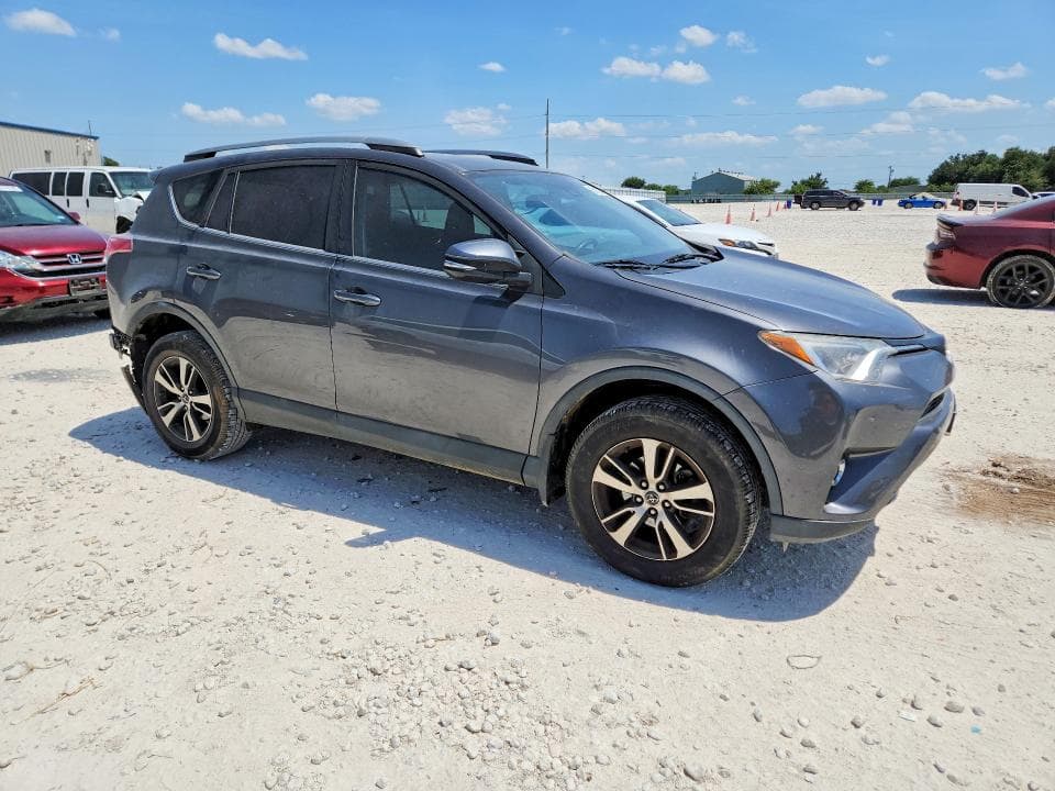 2018 TOYOTA RAV4 XLE 4