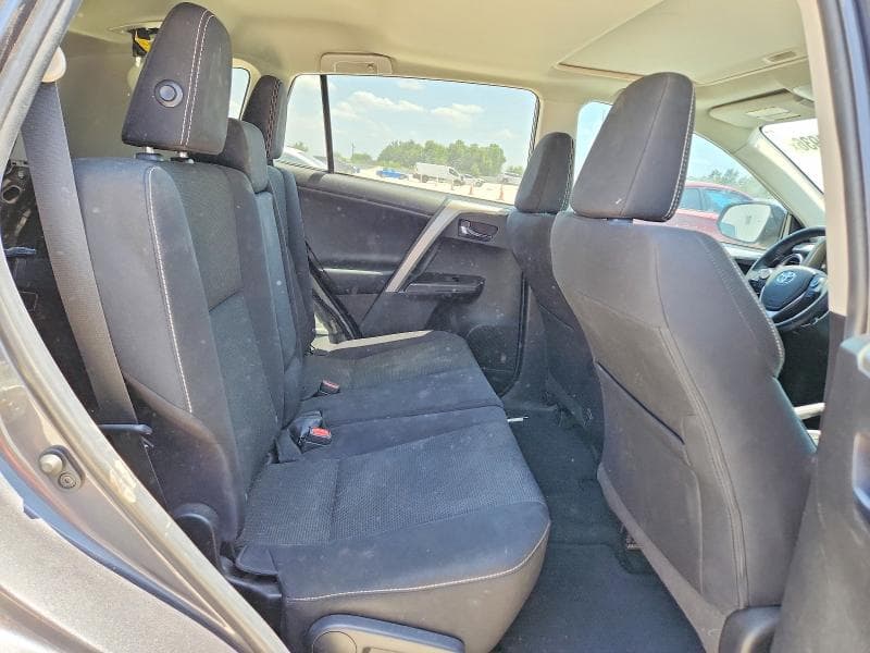 2018 TOYOTA RAV4 XLE 10
