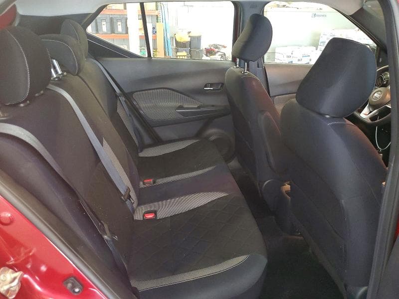 2018 NISSAN KICKS SV 11