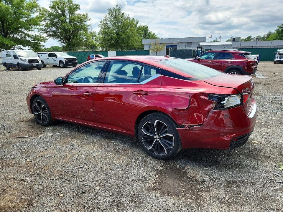 2023 NISSAN ALTIMA SR 2