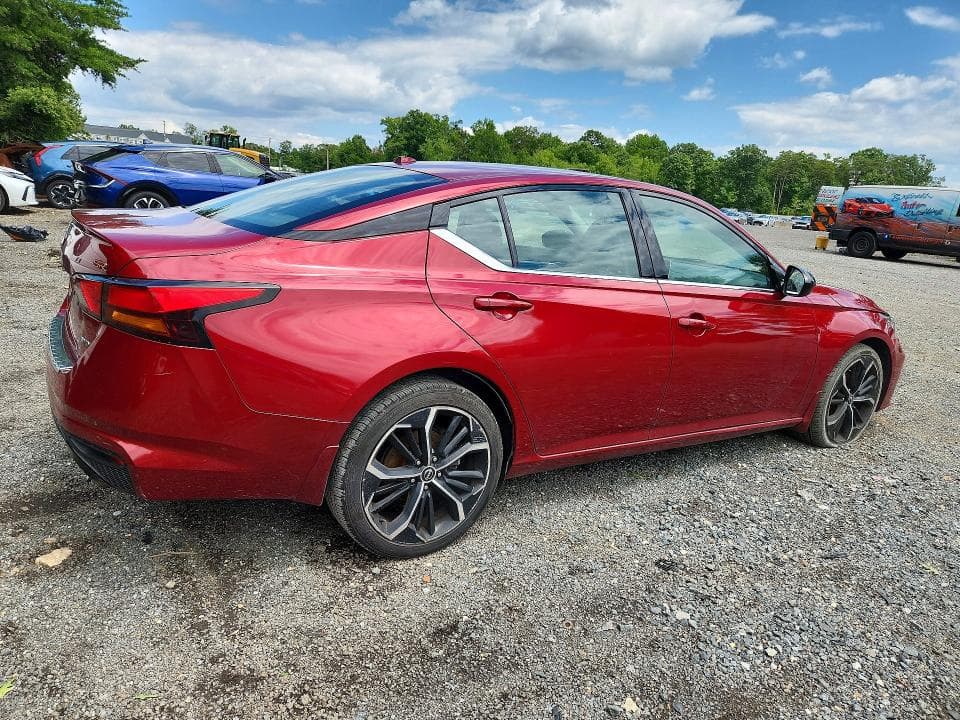 2023 NISSAN ALTIMA SR 3