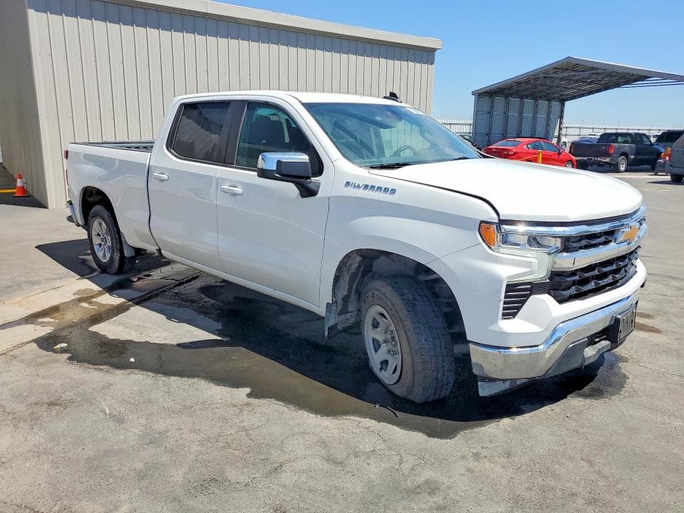 2024 CHEVROLET SILVERADO C1500 LT 4