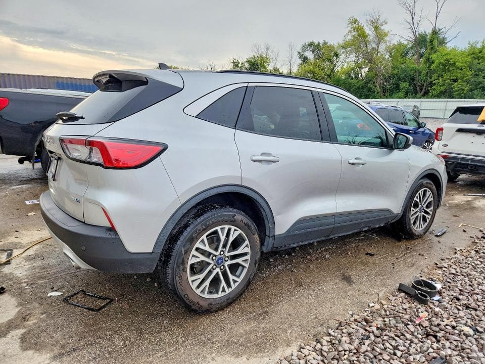 2020 FORD ESCAPE SEL 3