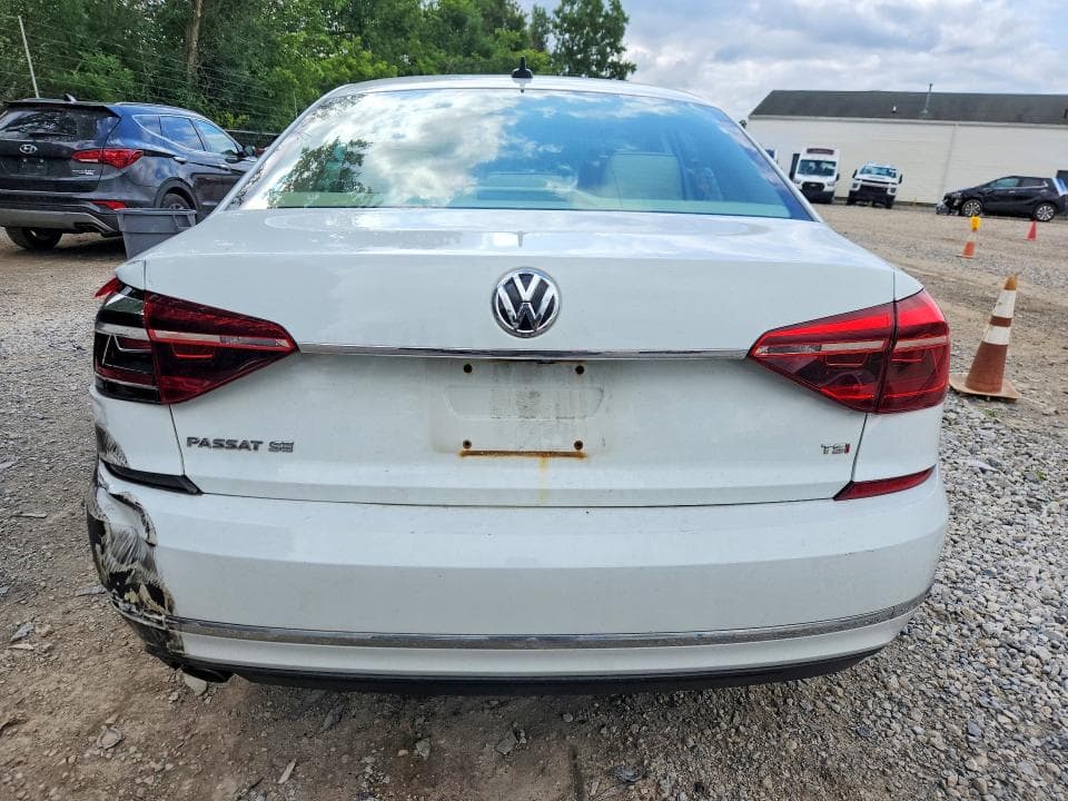 2017 VOLKSWAGEN PASSAT SE 6