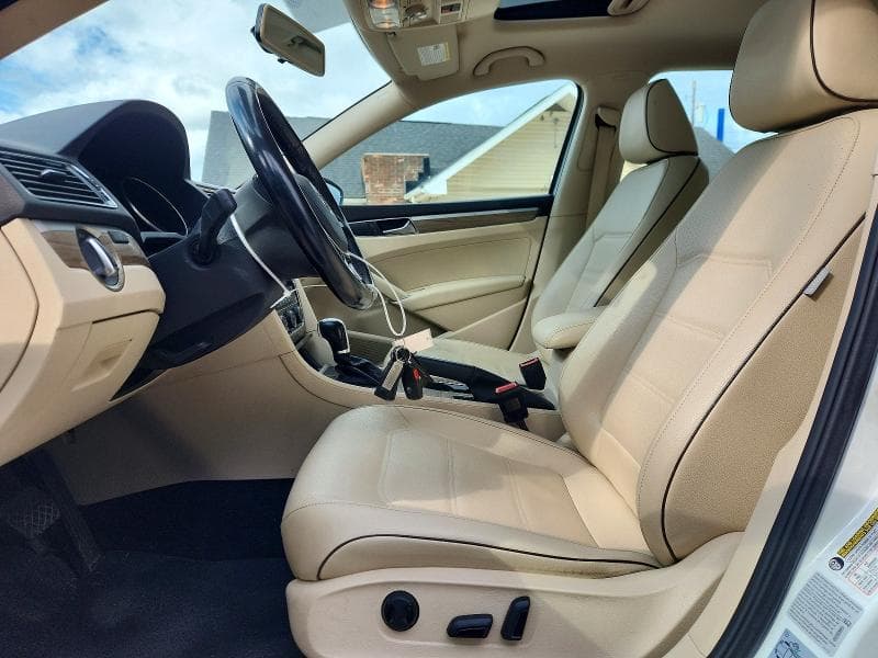 2017 VOLKSWAGEN PASSAT SE 7