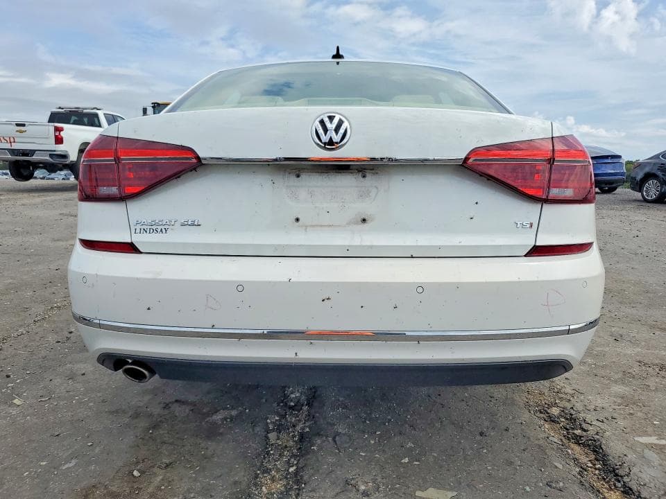 2018 VOLKSWAGEN PASSAT SEL PREMIUM 6