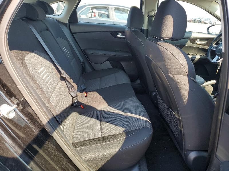 2020 KIA FORTE EX 10