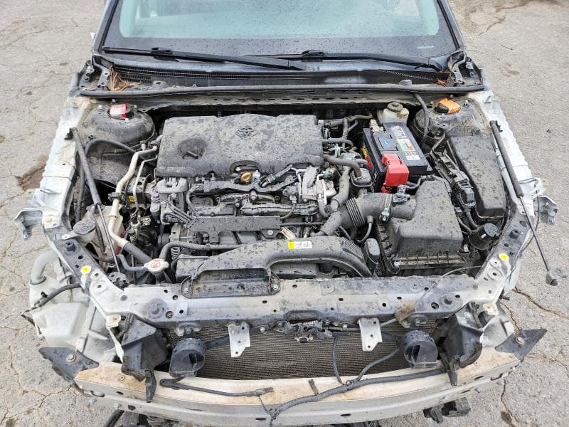 2018 TOYOTA CAMRY SE 11