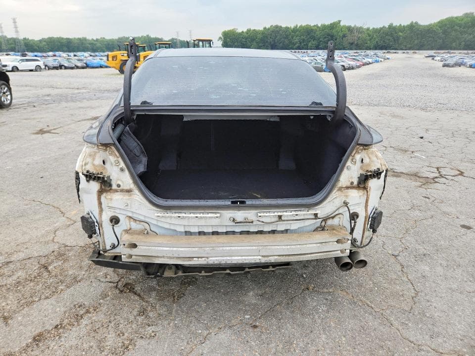 2018 TOYOTA CAMRY SE 6