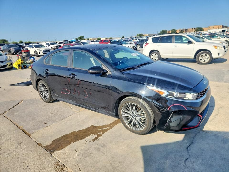 2023 KIA FORTE GT LINE 4
