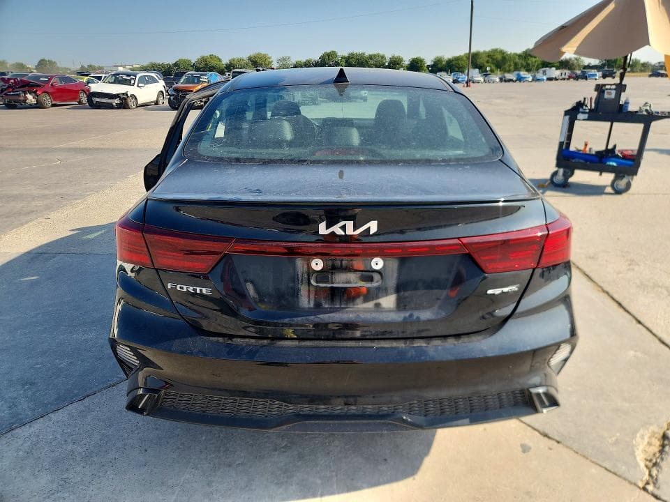 2023 KIA FORTE GT LINE 6