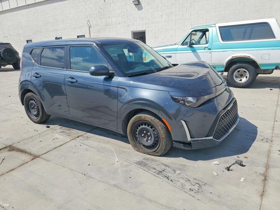 2025 KIA SOUL LX 4
