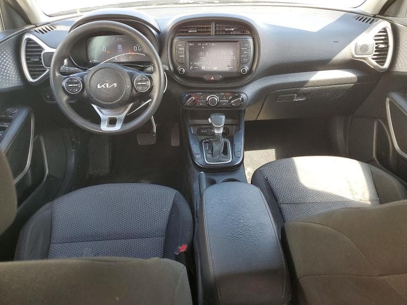 2025 KIA SOUL LX 8