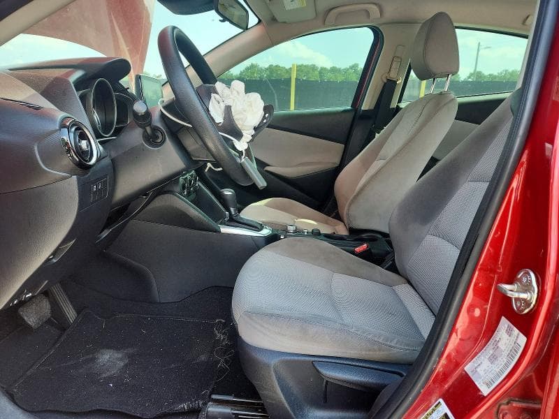 2020 TOYOTA YARIS LE 7
