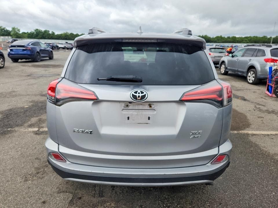 2017 TOYOTA RAV4 XLE 6