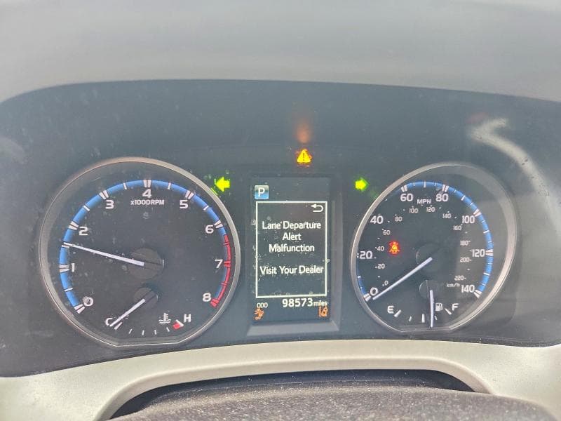 2017 TOYOTA RAV4 XLE 9