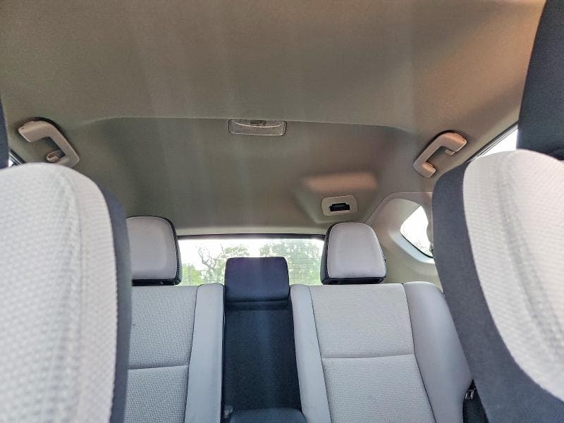 2017 TOYOTA RAV4 XLE 10