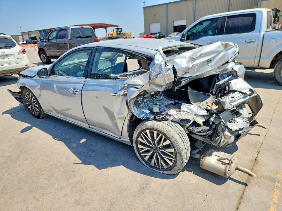 2024 NISSAN ALTIMA SV 2