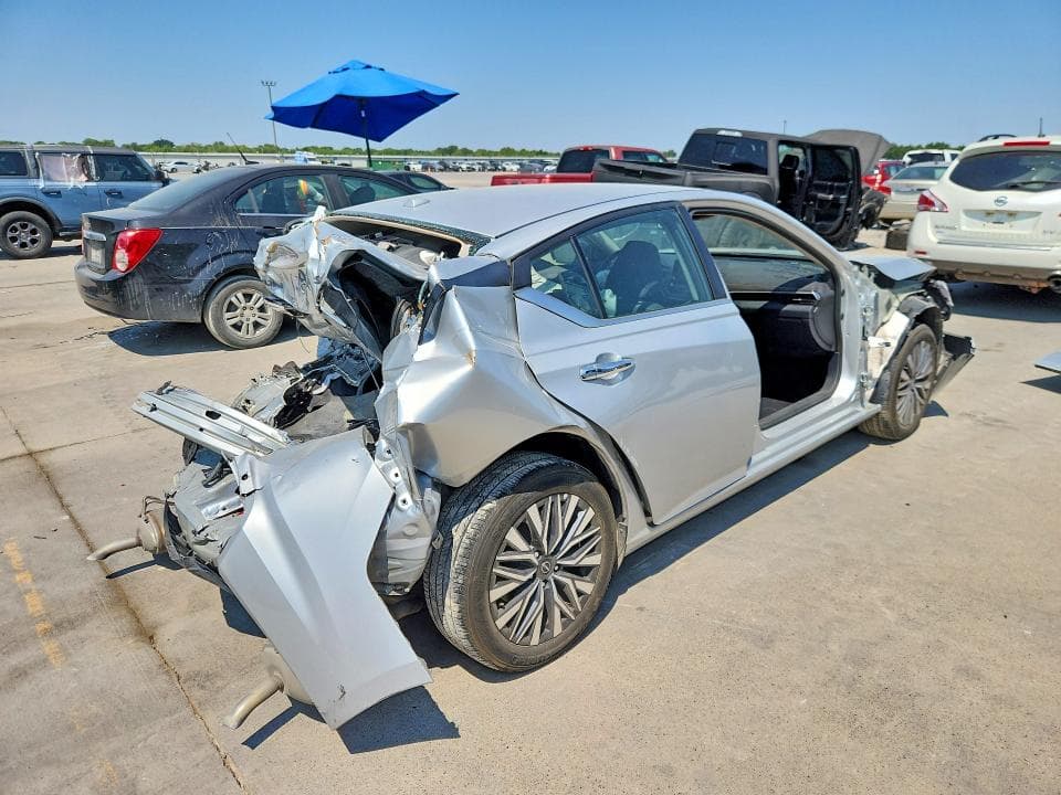 2024 NISSAN ALTIMA SV 3