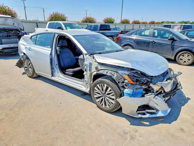 2024 NISSAN ALTIMA SV 4