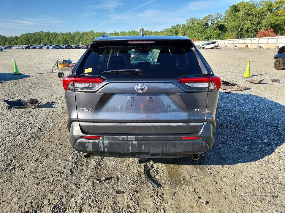 2020 TOYOTA RAV4 LE 6