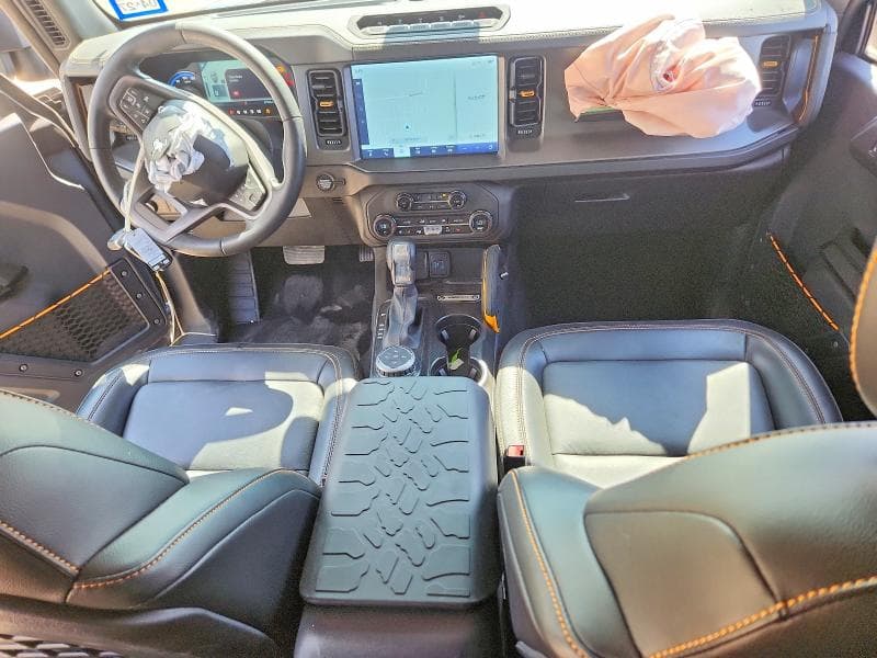 2024 FORD BRONCO BADLANDS 8