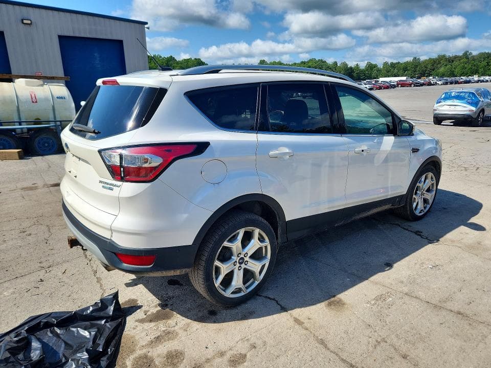 2017 FORD ESCAPE TITANIUM 3