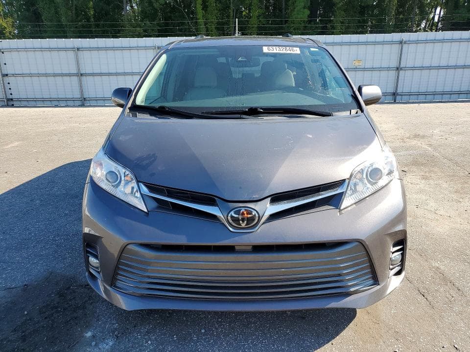 2018 TOYOTA SIENNA XLE PREMIUM 8-PASSENGER 5