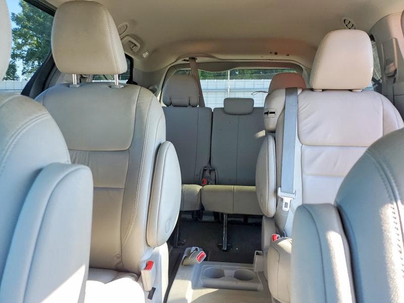 2018 TOYOTA SIENNA XLE PREMIUM 8-PASSENGER 10