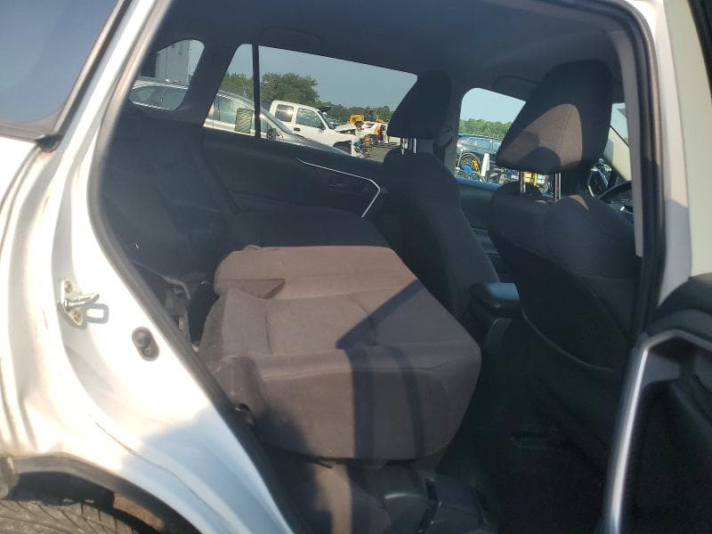2019 TOYOTA RAV4 LE 10