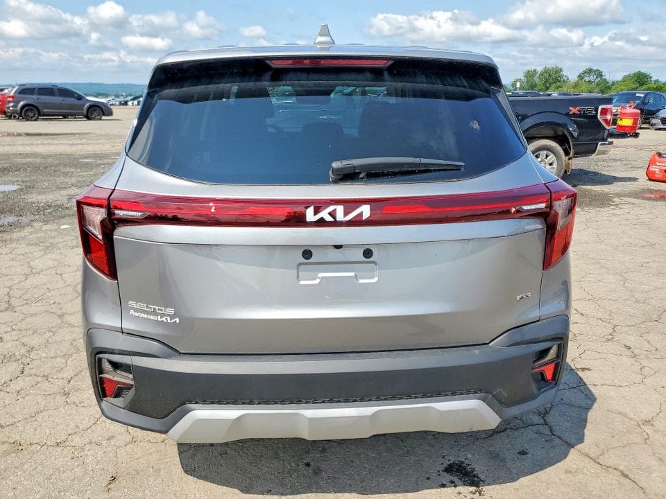 2025 KIA SELTOS LX LX 7