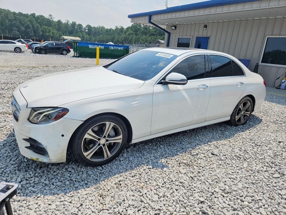 2017 MERCEDES-BENZ E 300 - 1