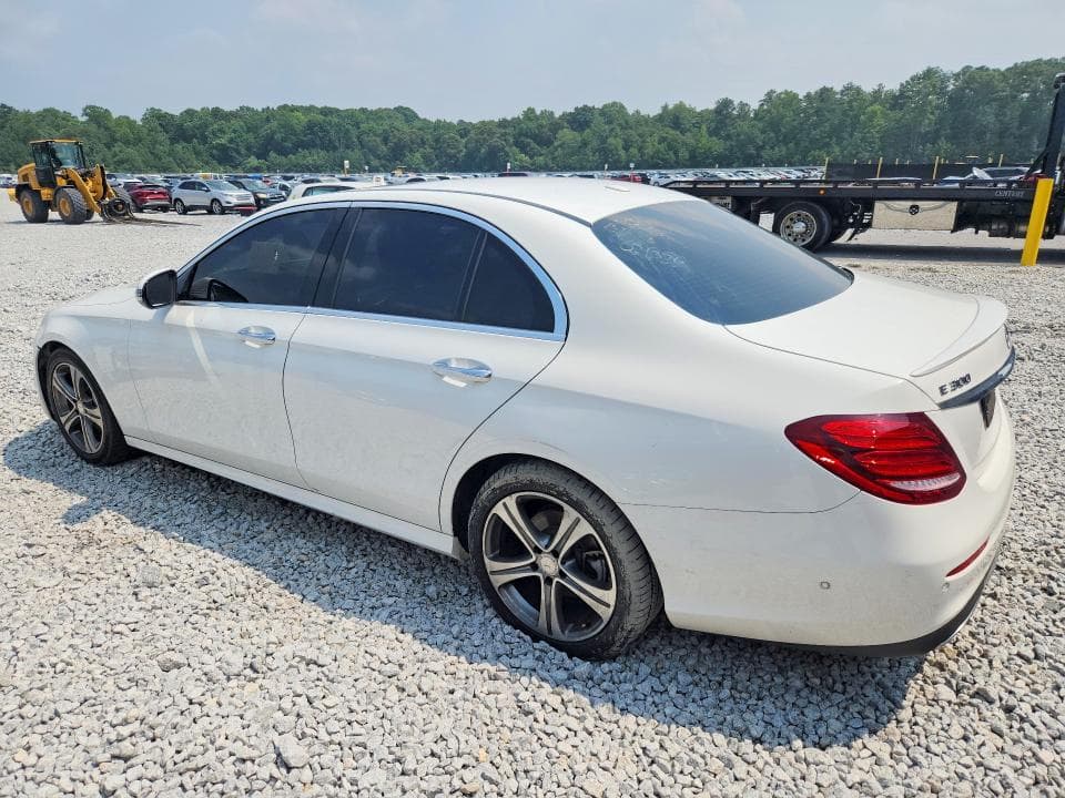 2017 MERCEDES-BENZ E 300 2