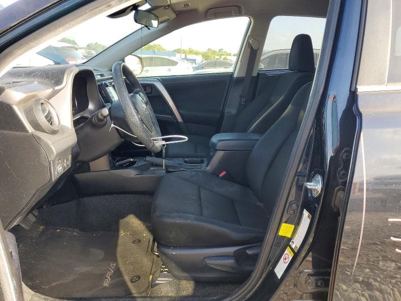 2017 TOYOTA RAV4 LE 7
