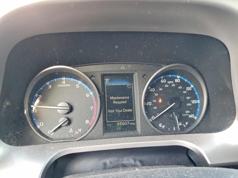 2017 TOYOTA RAV4 LE 9