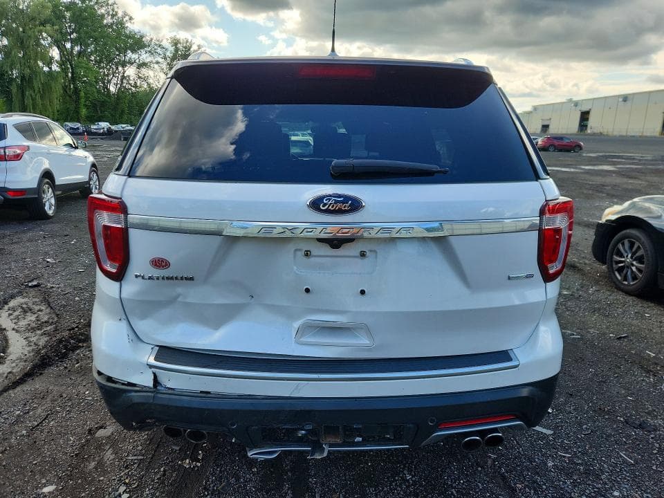2018 FORD EXPLORER PLATINUM 6