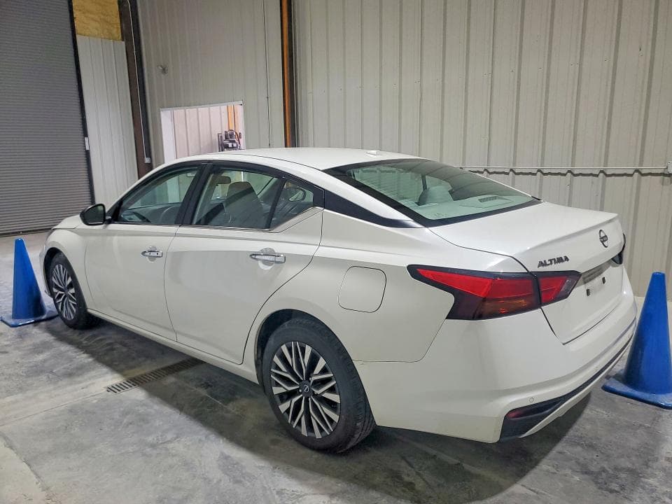 2025 NISSAN ALTIMA SV 2