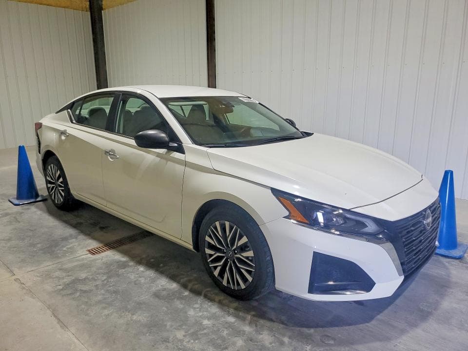 2025 NISSAN ALTIMA SV 4