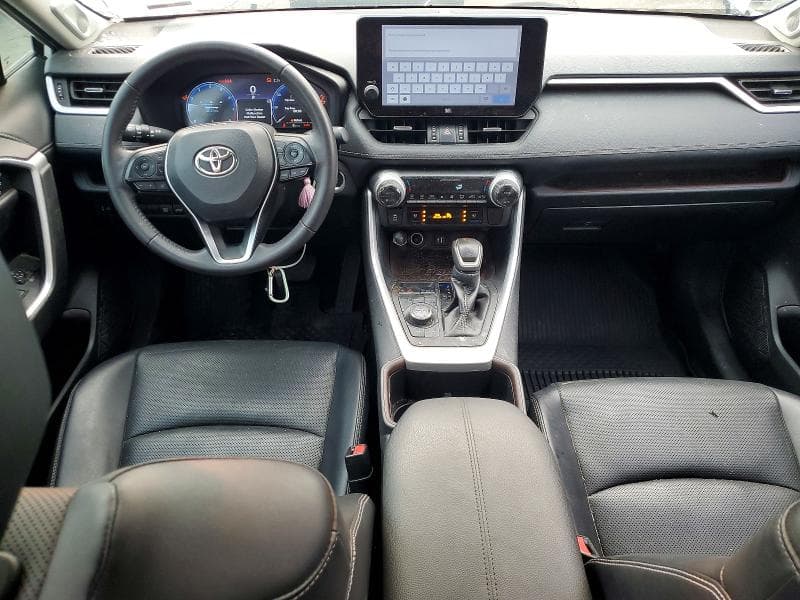 2023 TOYOTA RAV4 LIMITED 8