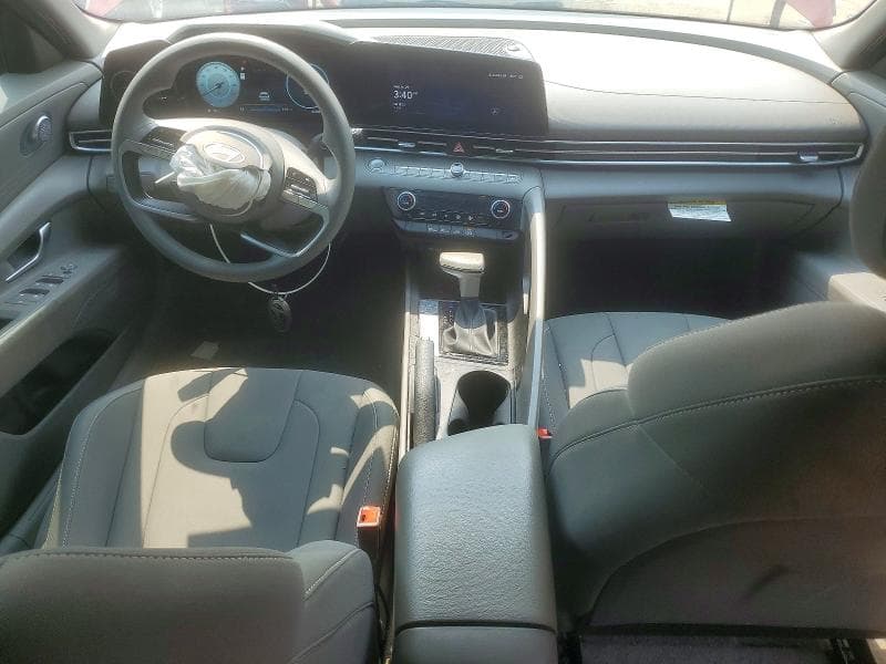 2024 HYUNDAI ELANTRA SEL 8
