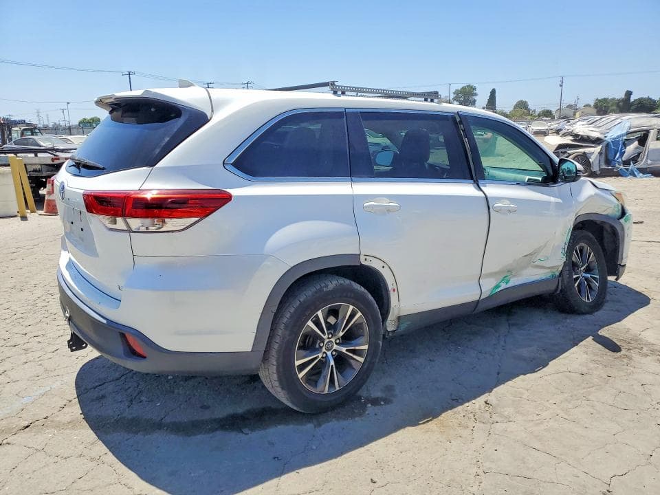 2019 TOYOTA HIGHLANDER LE PLUS 3