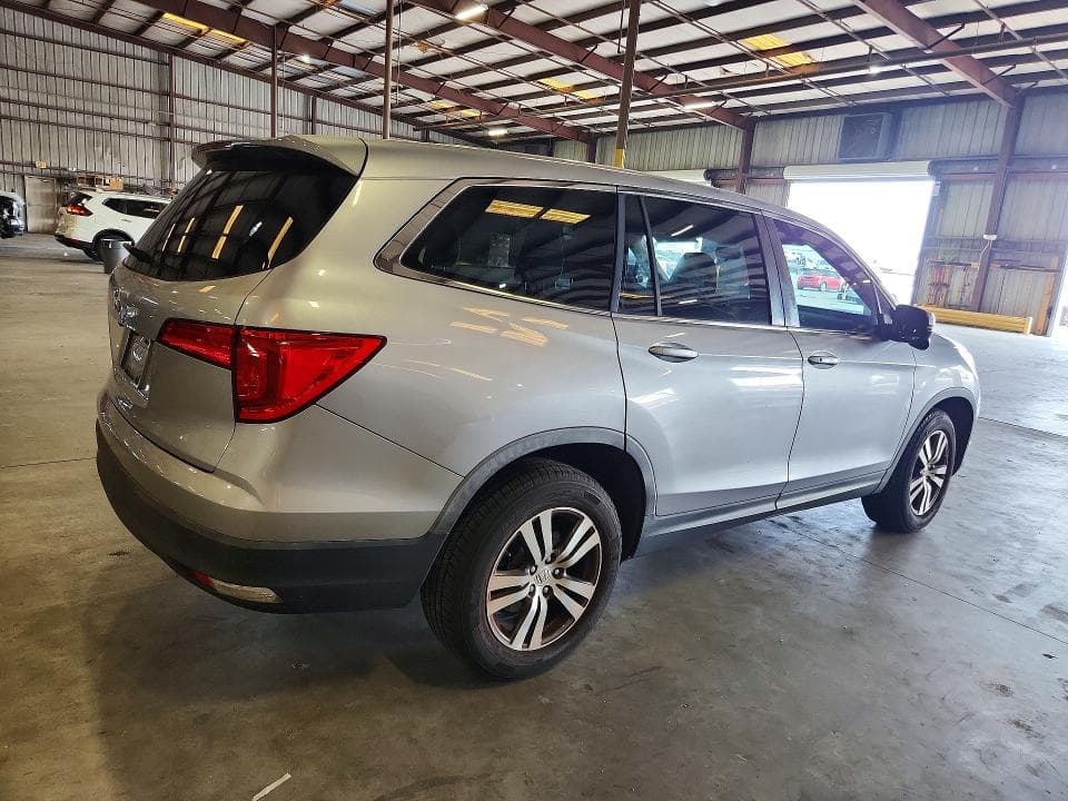 2017 HONDA PILOT EX 3