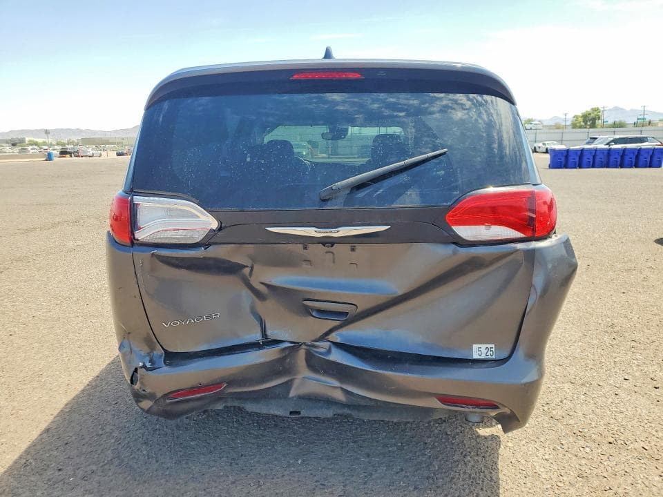 2023 CHRYSLER VOYAGER LX 6