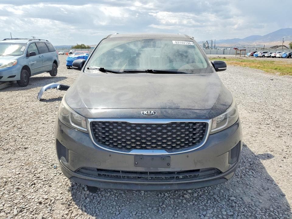 2017 KIA SEDONA LX 5