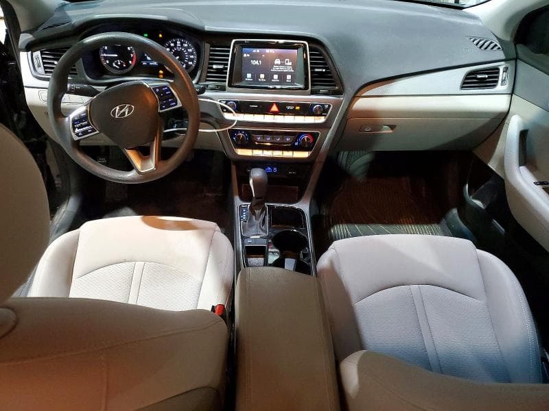 2018 HYUNDAI SONATA SE 8